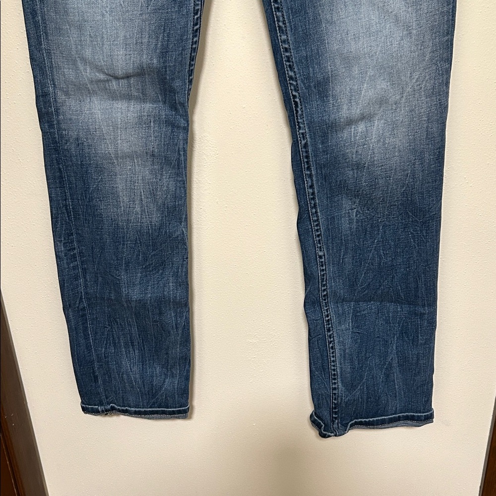 Buckle BKE Stella Straight Leg Jeans with Mid Rise Fit and Whiskering 31 x 32 - Picture 10 of 11